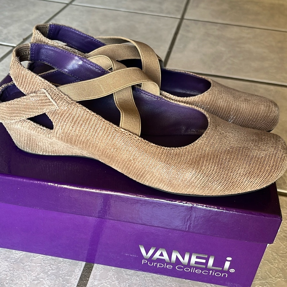VanEli shoes size 8.5 Narrow